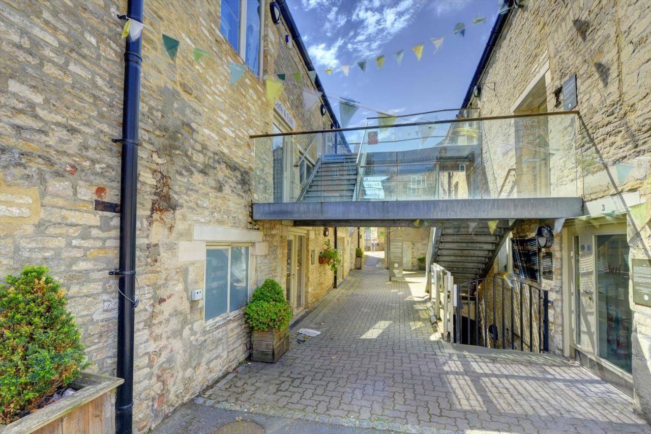 Corinium Lodge - Town Centre Apartment Cirencester Dış mekan fotoğraf