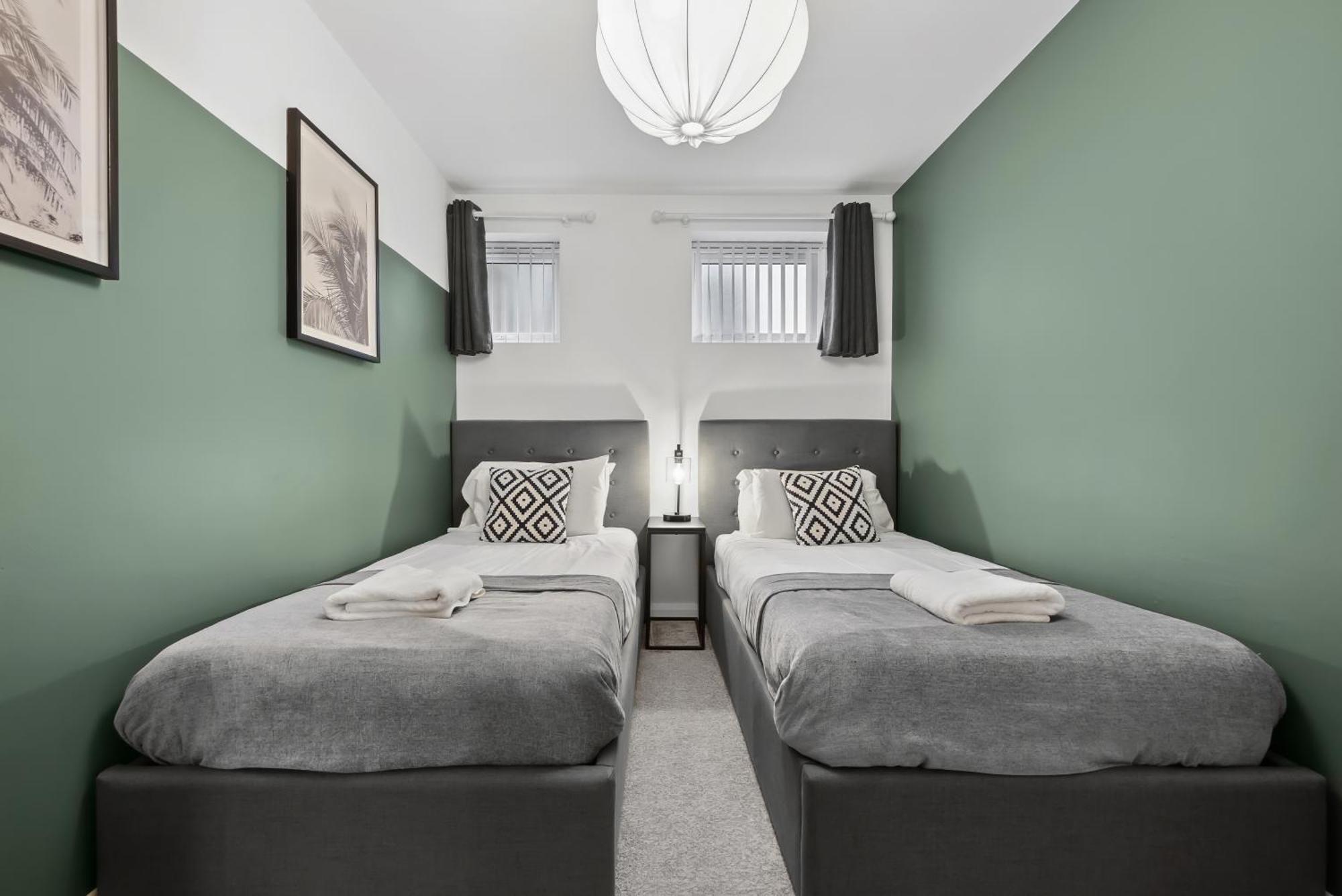 Corinium Lodge - Town Centre Apartment Cirencester Dış mekan fotoğraf